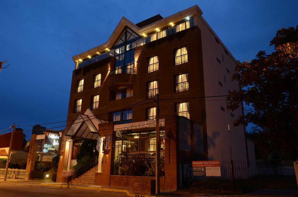Niken Hotel & Spa Некохеа Екстериор снимка